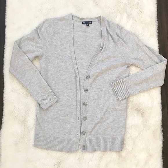 GAP Sweaters - 🌻3/$20 Gap Button Front Gray Cardigan